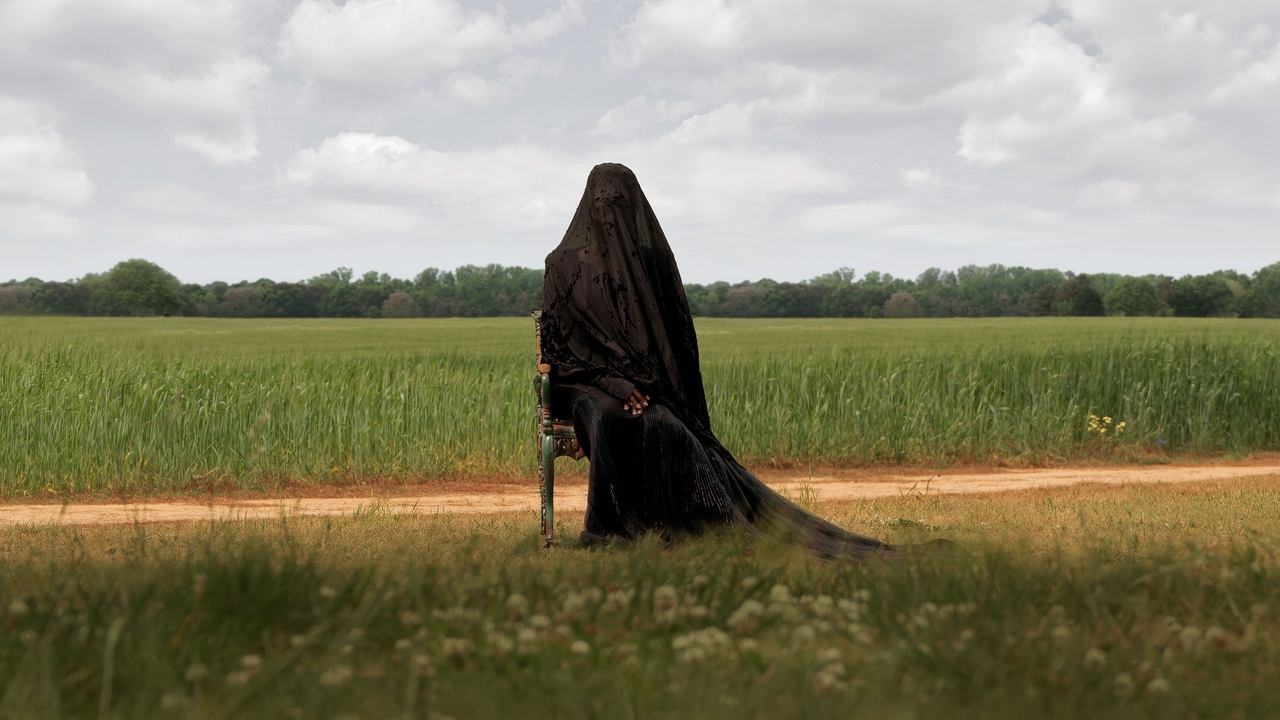 The Woman in the Yard (2025) abspielen